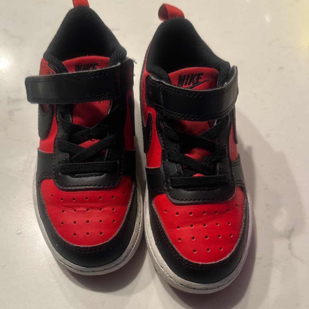 Nike Kids Black and Red Sneakers